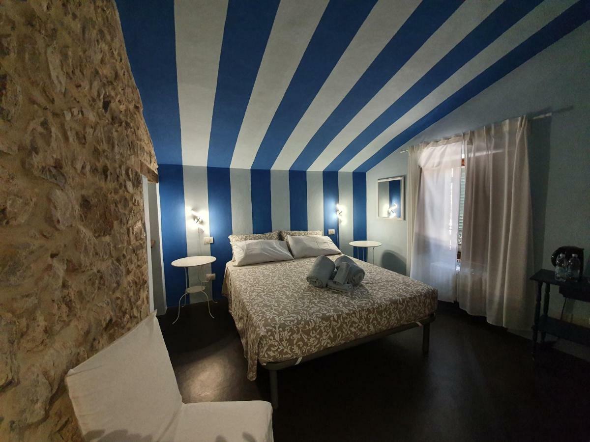 Bed and Breakfast Lo Scarabeo Casale di Pari Номер фото