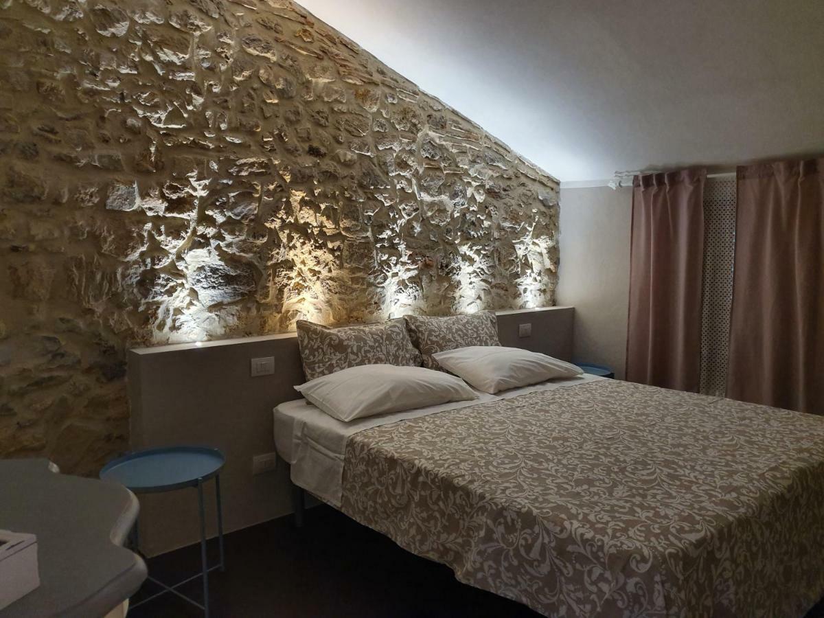 Bed and Breakfast Lo Scarabeo Casale di Pari Экстерьер фото